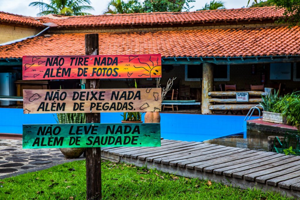 Placas lúdicas no receptivo.