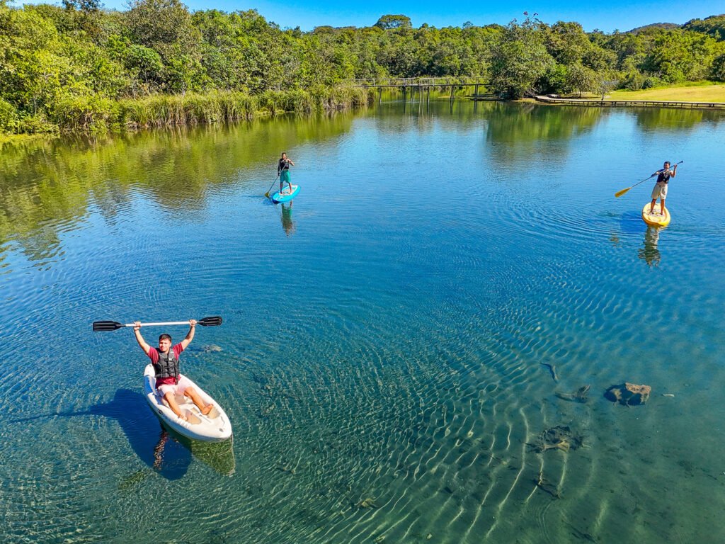 Passeio de caiaque na Fazenda Ceita Corê.