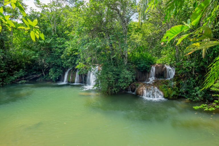 É seguro nadar em cachoeira em Bonito? 4 nadar em cachoeira em Bonito