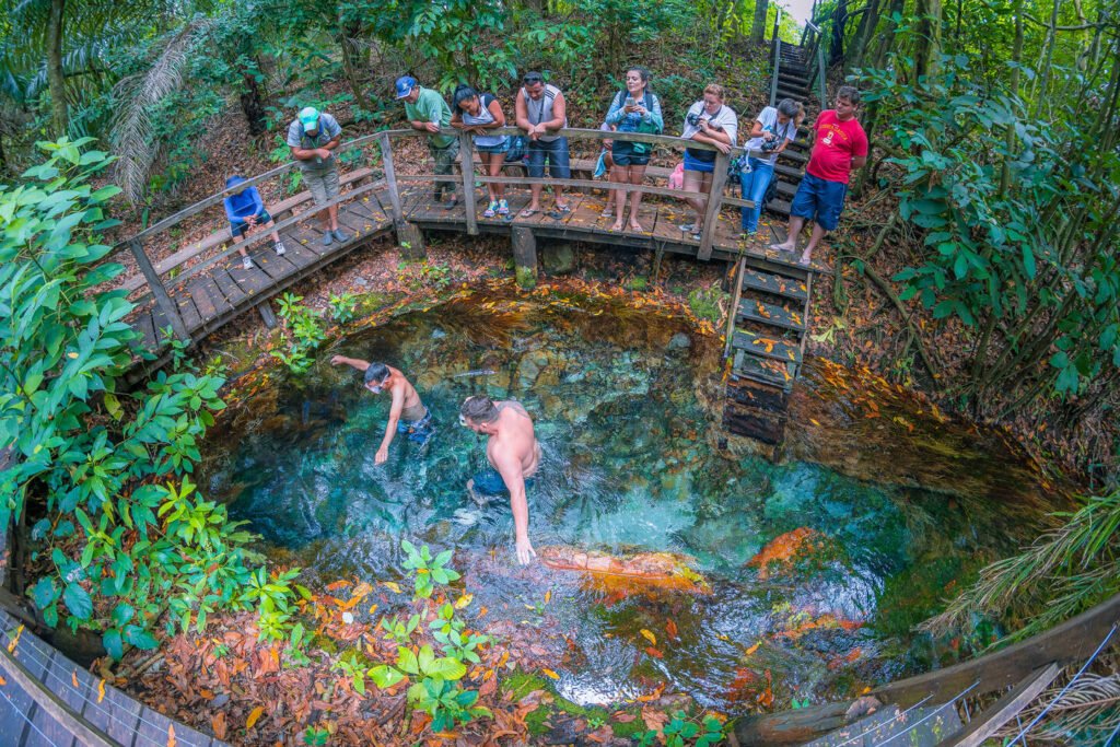 Visitantes iniciando a flutuação