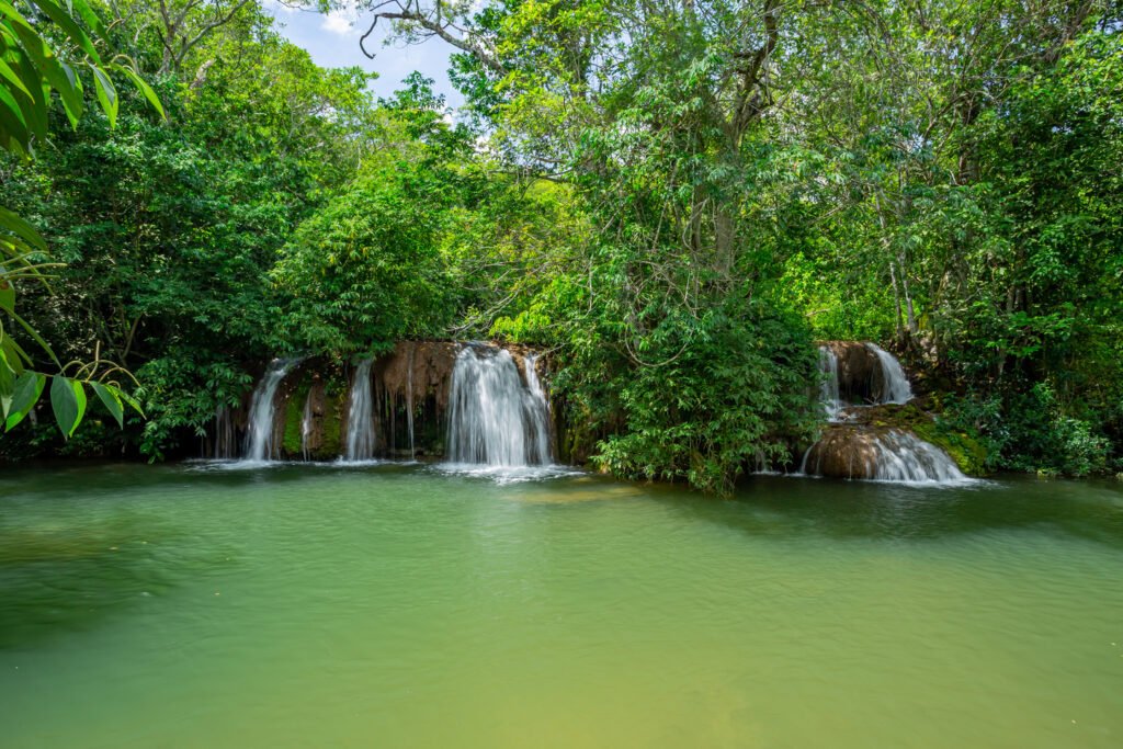 Qual o melhor passeio de Bonito? 2 Cachoeira da Fazenda Ceita Corê.