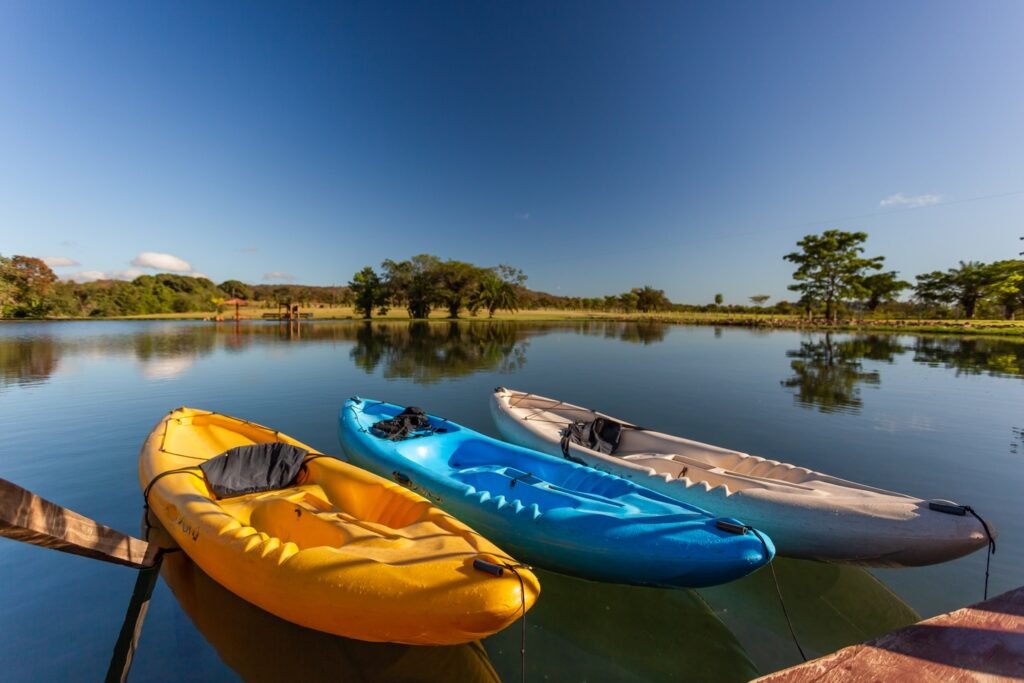3 motivos pra visitar Bonito e colocar a Fazenda Ceita Corê no seu roteiro 5 Passeio de caiaque no receptivo da Fazenda Ceita Corê.