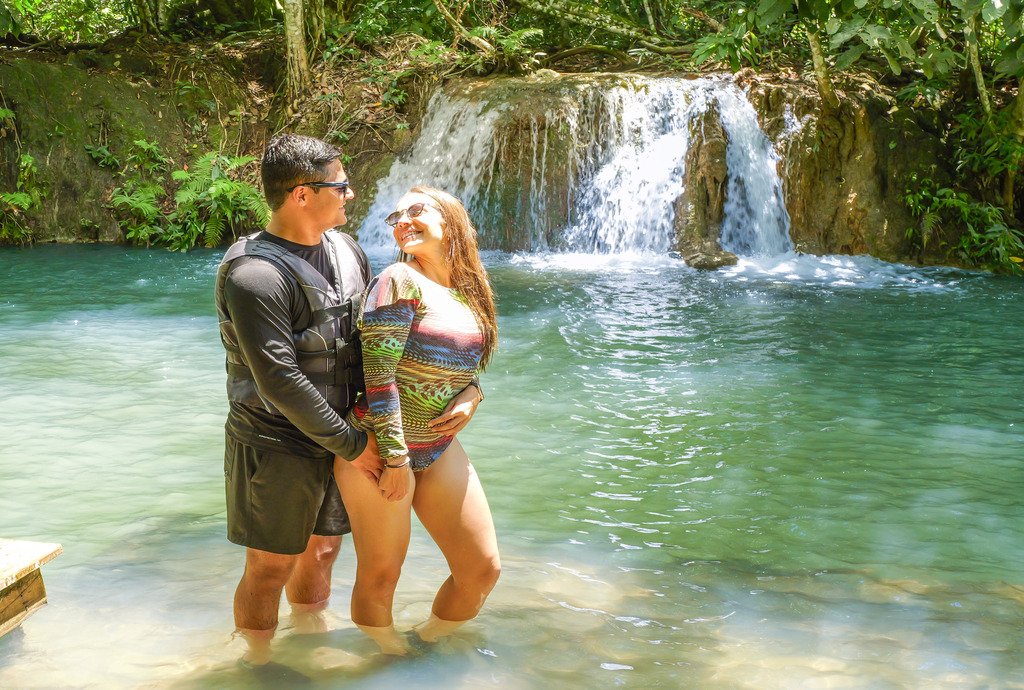 Bonito é destino para casal.